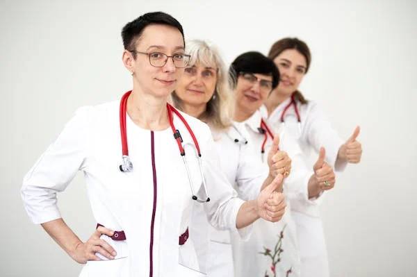Мамологи: коли звертатись і що лікують